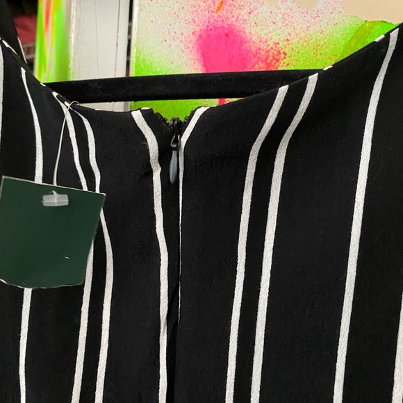 Xl wild fable bulk & white jump suit - Picture 5 of 5